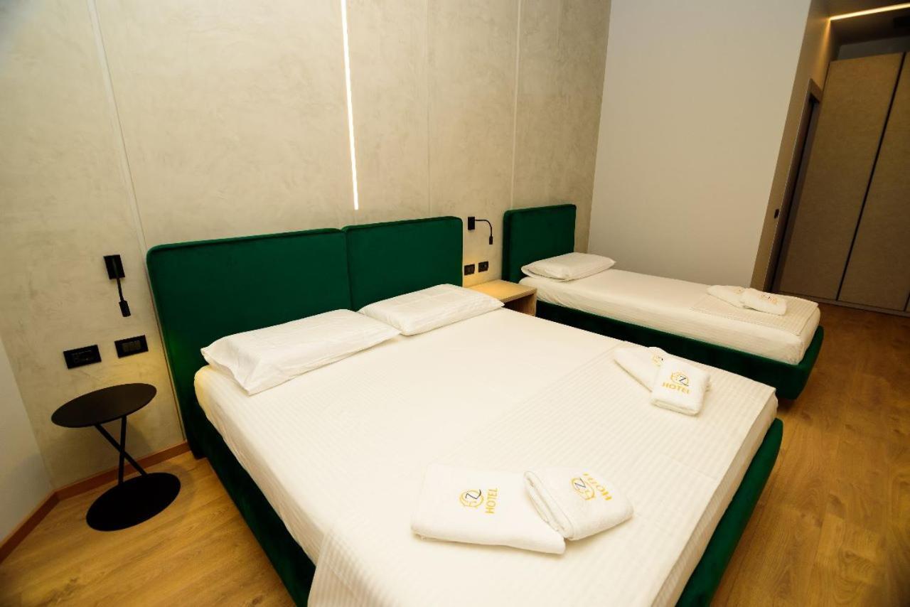 Hotel Zeneli Vlorë Esterno foto